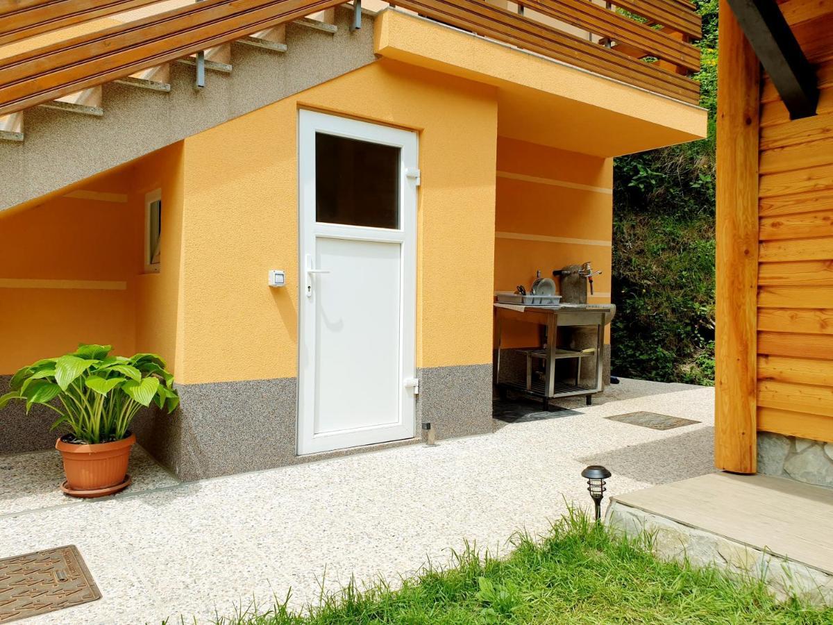 Apartment And Garden House Among The Mountains Podbrdo Exterior photo