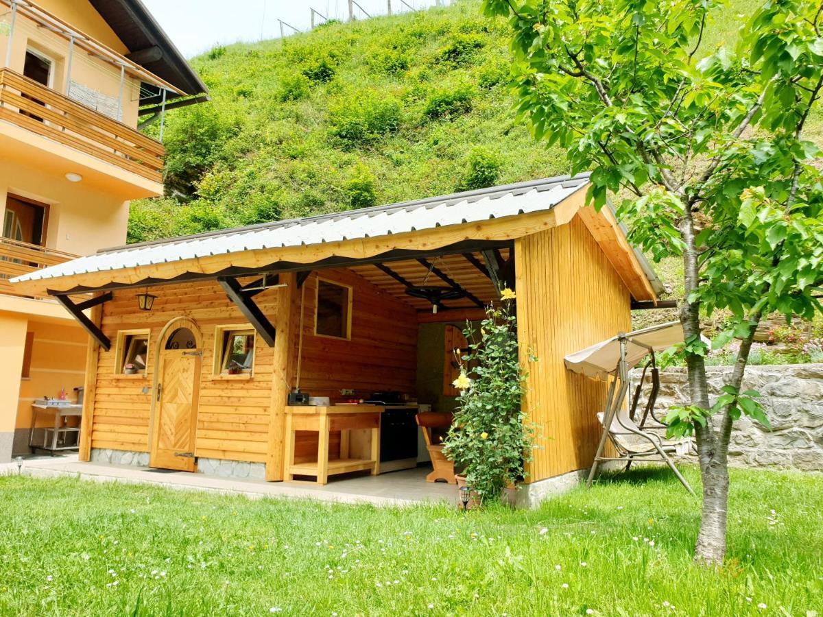 Apartment And Garden House Among The Mountains Podbrdo Exterior photo
