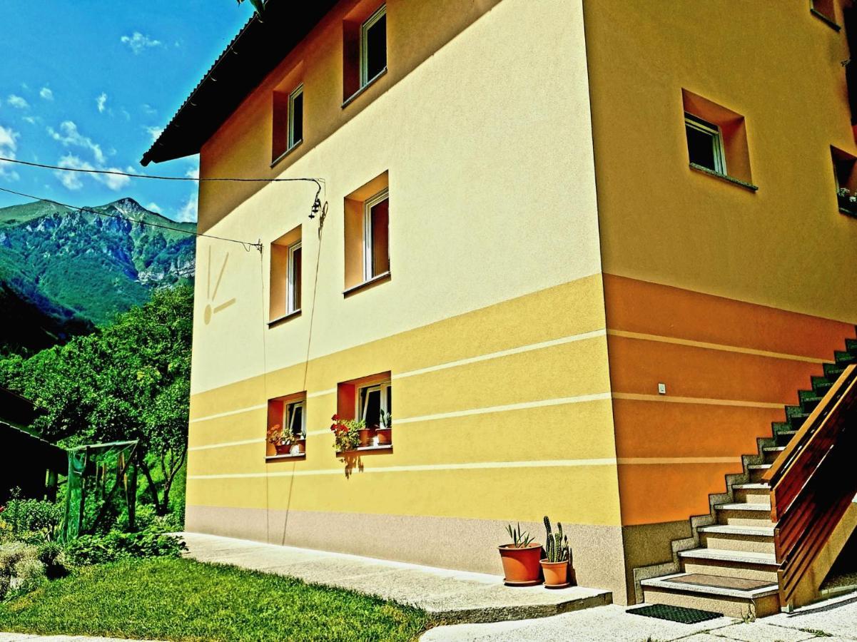 Apartment And Garden House Among The Mountains Podbrdo Exterior photo